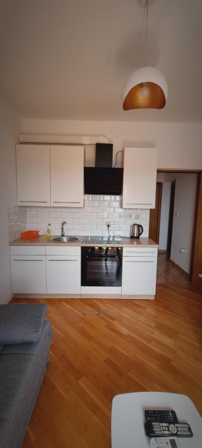 Appartamento Matej 1 Zara Esterno foto
